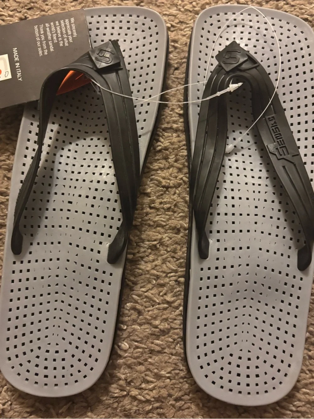 Sensi NWT Woman’s 8 Perforated Sandals Gray Soles Black Straps Made In Italy